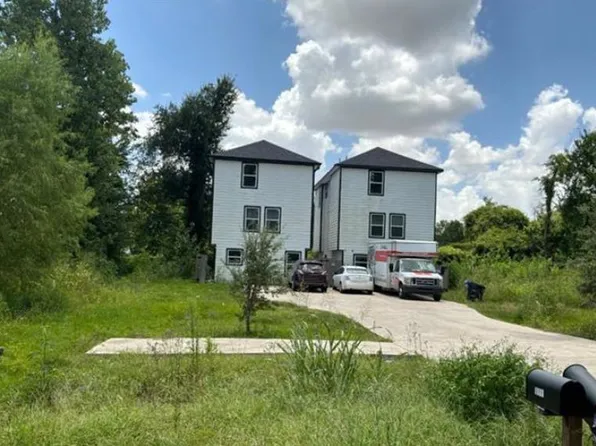 8330 Parker Rd, Houston, TX 77078