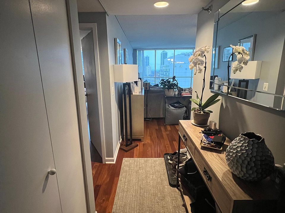 1st image of 1212 N Lasalle St #1602