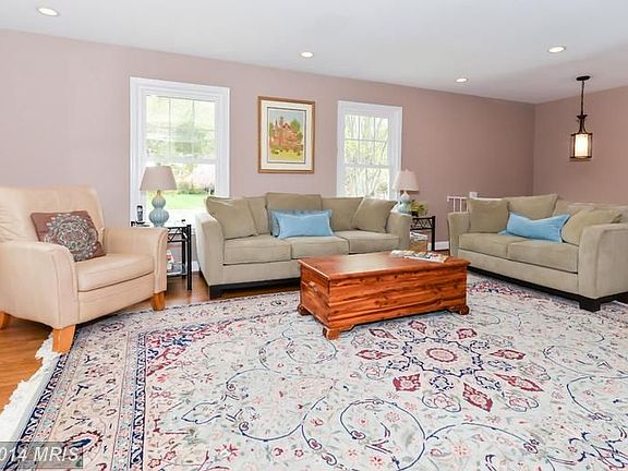 2nd image of 2217 Traies Ct