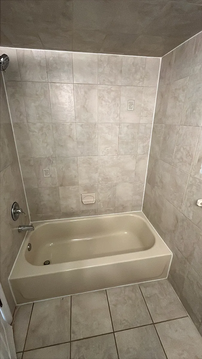 Building Photo - 488 S 19th St #2