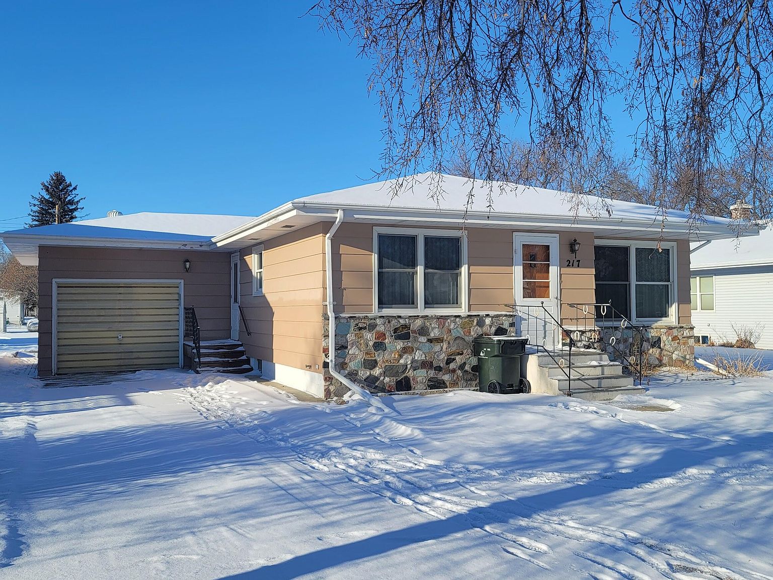 217 2nd Ave NW, Hazen, ND 58545 Zillow