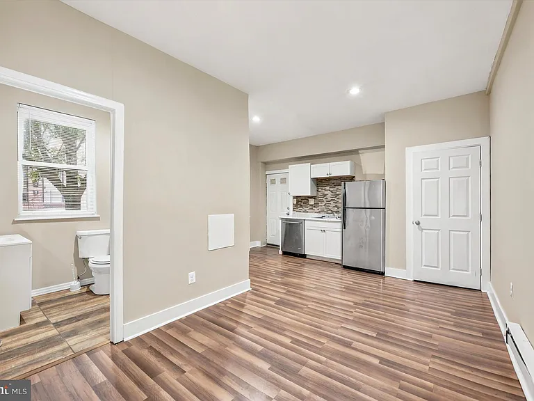 2200 Coral St #1 — Photo 12