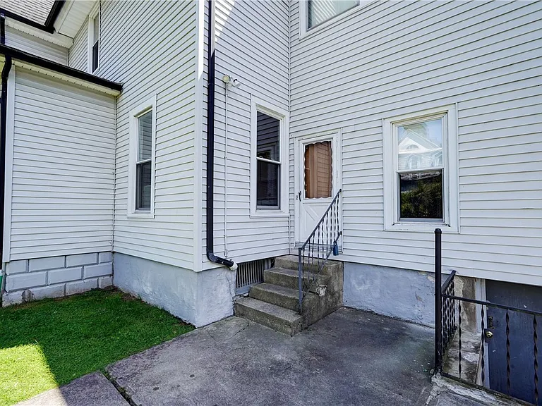 14 Vick Park #A — Photo 31