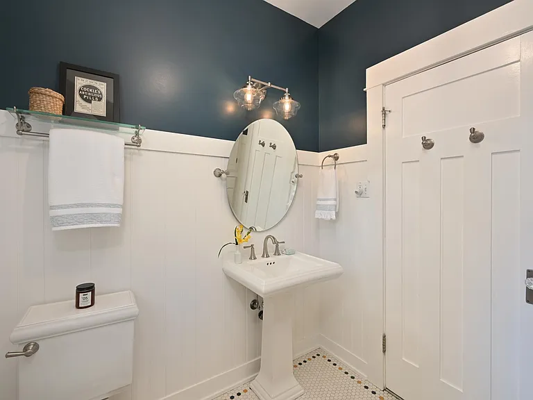 517 W Pleasant Pl — Photo 11