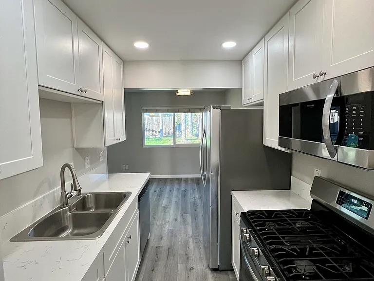 4602 Calle Del Palo — Photo 1
