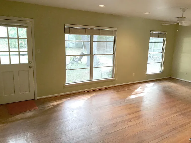 1607 Larkwood Dr — Photo 8
