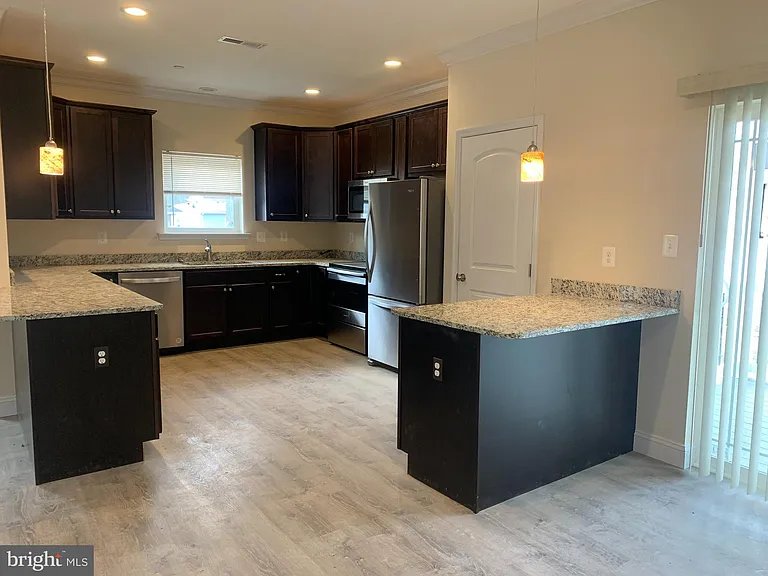 9208 Dayton Ave — Photo 6