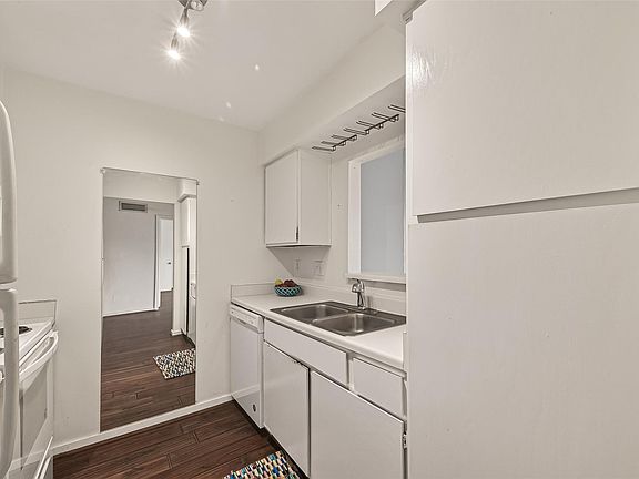 5th image of 2333 Bering Dr APT 126