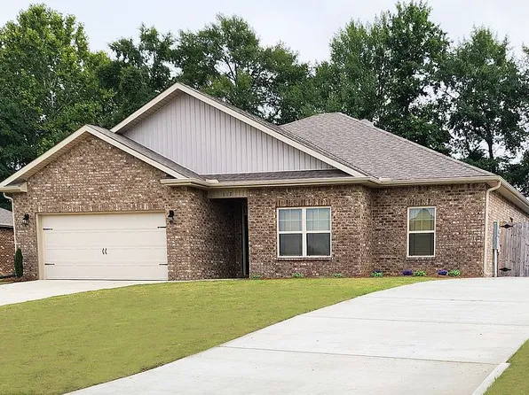 512 Wolf Trace Ln, Hartselle, AL 35640
