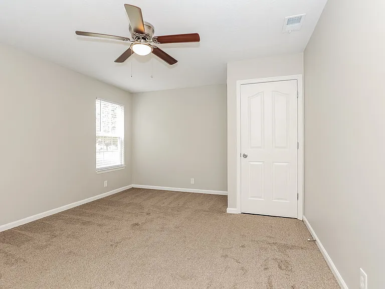 1283 Tiree Dr — Photo 9
