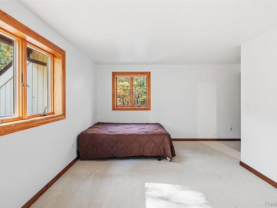 800 Carlson Dr, photo 21