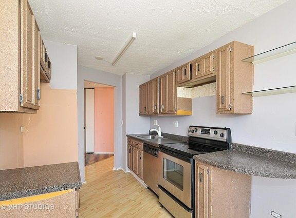3rd image of 3925 Triumvera Dr APT 16E