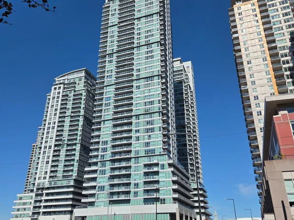 50 Town Centre Ct #1504, Toronto, ON M1P 0A9