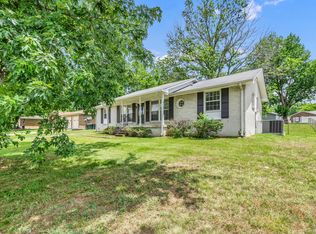 4821 Smokey Dr, Old Hickory, TN 37138