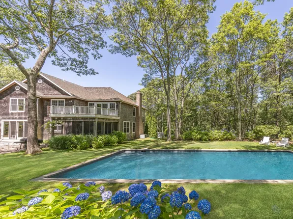 9 Dering Ln, East Hampton, NY 11937