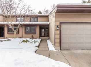 2008 Greenwich Ct, Lansing, MI 48910