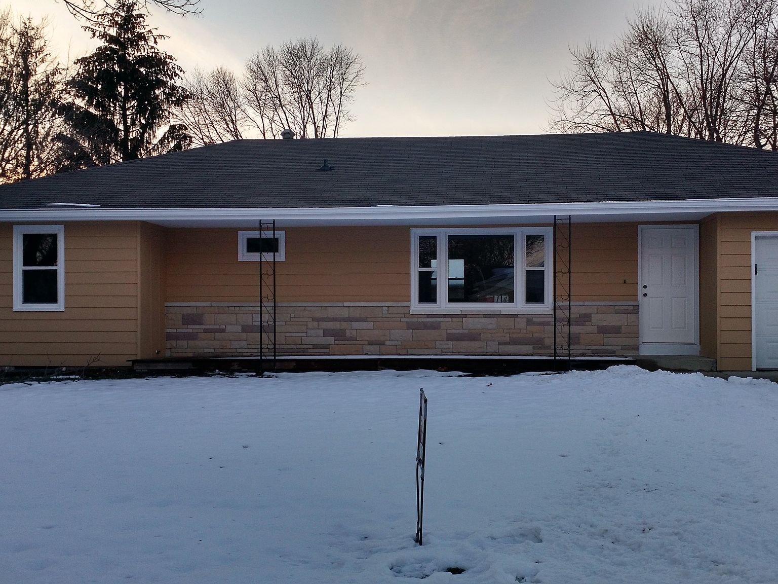 614 15th St, Nevada, IA 50201 Zillow