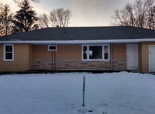 614 15th St, Nevada, IA 50201