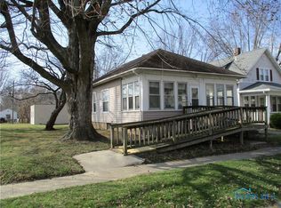 320 Osceola Ave, Defiance, OH 43512