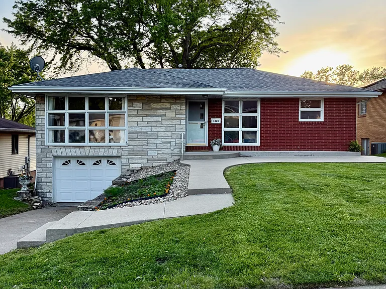 1825 Chaney Rd — Photo 1