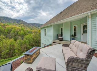 102 Trinity Ln, Canton, NC 28716