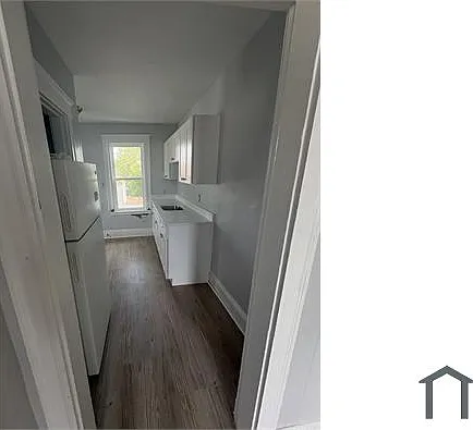 2 bed, 820 sqft, $2,400 — Photo 2