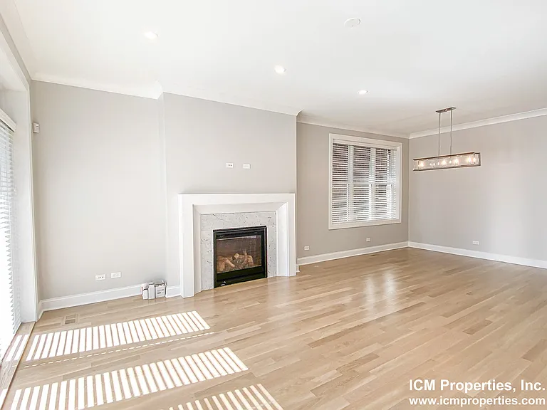 3340 N Kenmore Ave #1 — Photo 4