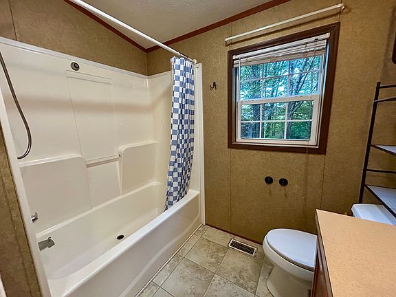 5th image of 2403 Sanford Rd