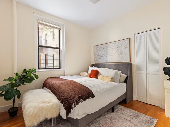 21-38 35th Street image 5 of 6