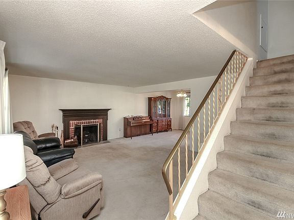5th image of 6709 Topaz Dr SW