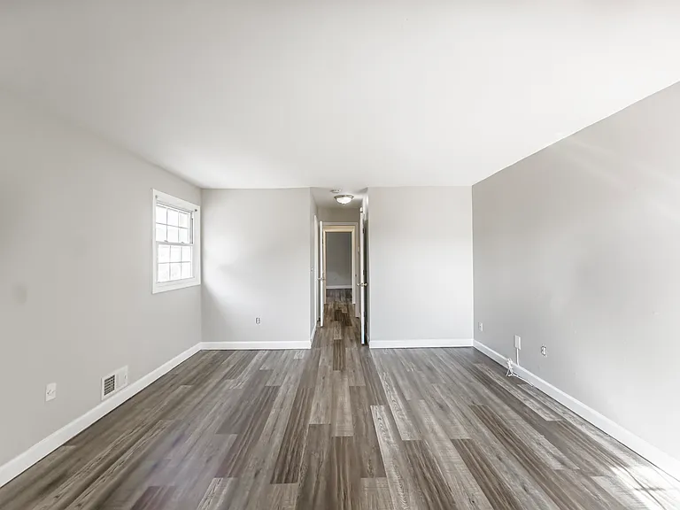 Brick Estates Apartment Homes — Photo 9