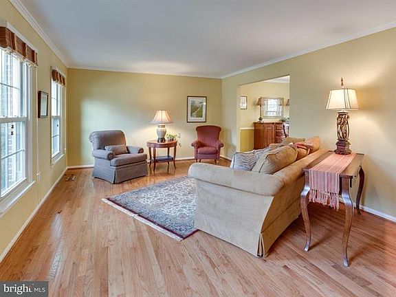 4th image of 9748 Abington Ct