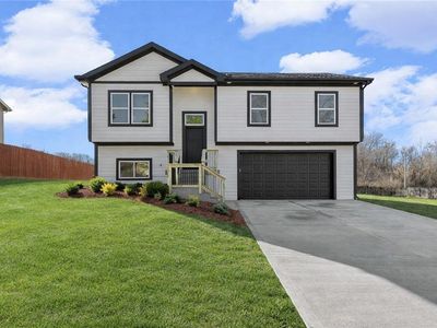 541 Oregon St, Leavenworth, KS, 66048