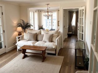 258 W 12th St #1, New York, NY 10014