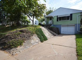 946 McLean Ave, Saint Paul, MN 55106