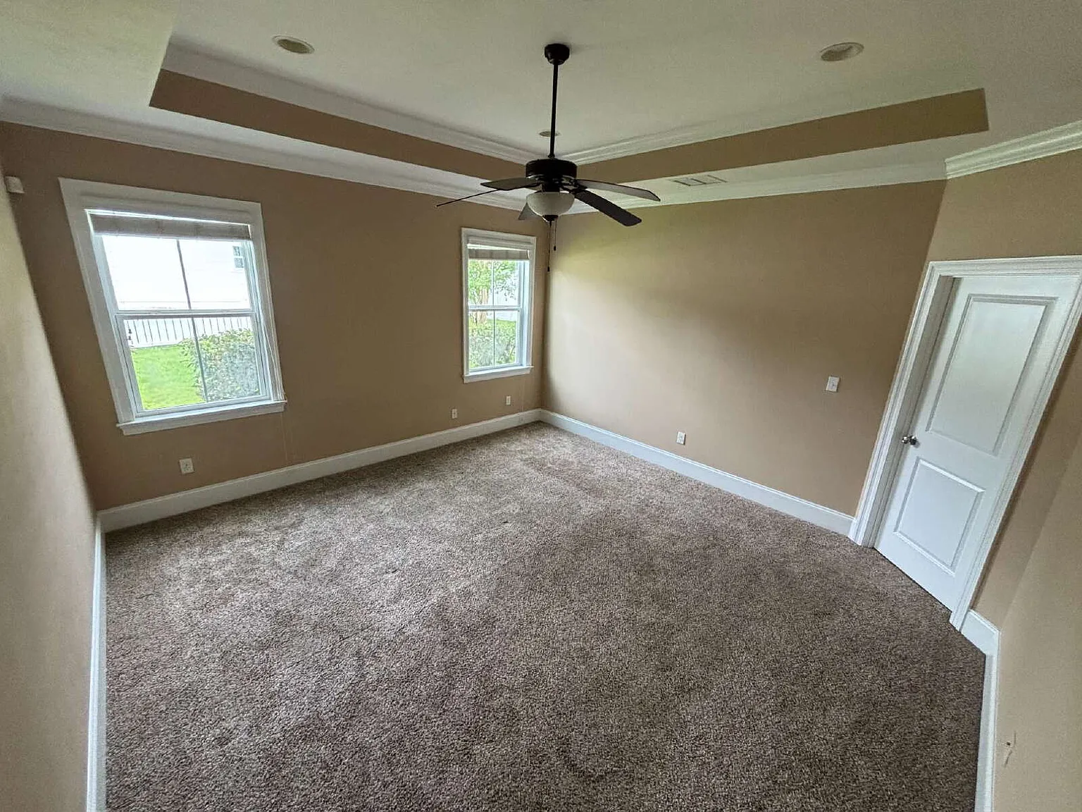 3 bed, 2.0 bath, 2018 sqft, $2,700 — Photo 4