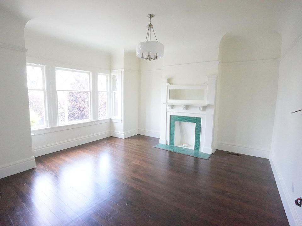 1st image of 15 Woodland Ave