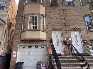 215 Delaware Ave, Jersey City, NJ 07306