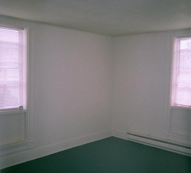 Living Room/Bedroom