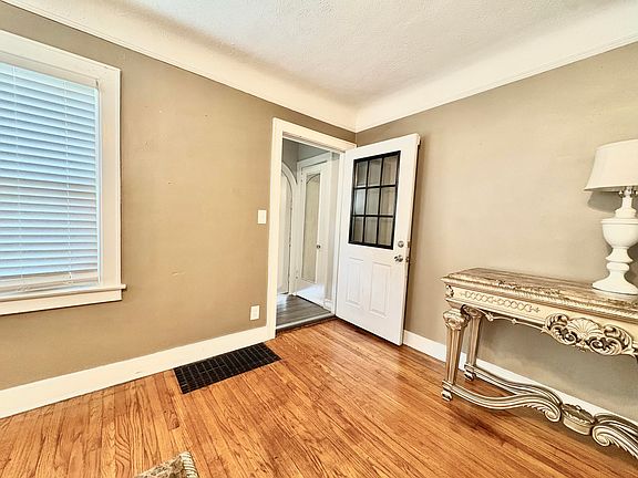 2nd image of 1724 Martin Ave SE