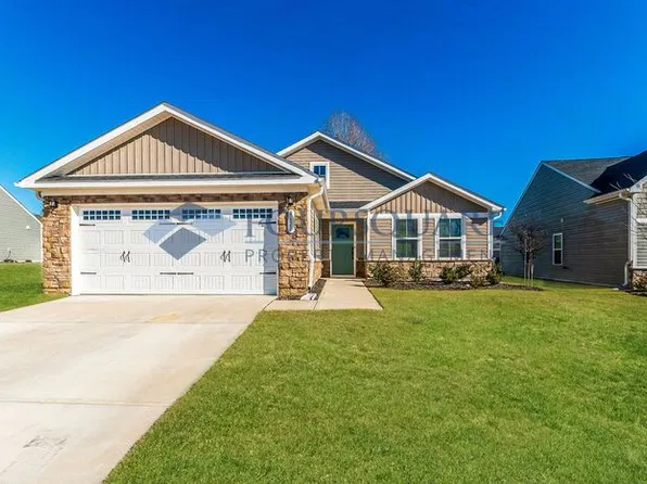 8621 Kenridge Ln, Fuquay Varina, NC 27526