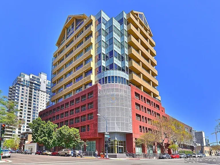 350 W Ash St #1006 — Photo 31