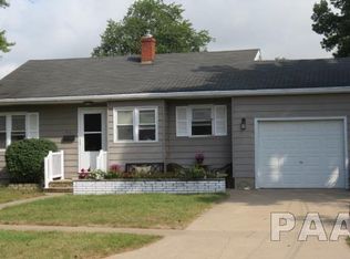 807 E Holland St, Washington, IL 61571