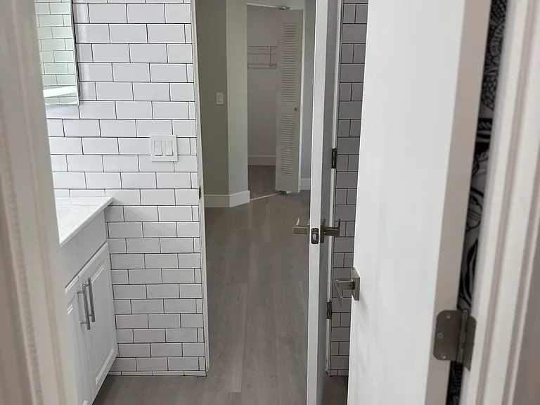 2516 Grassy Point Dr #312 — Photo 12