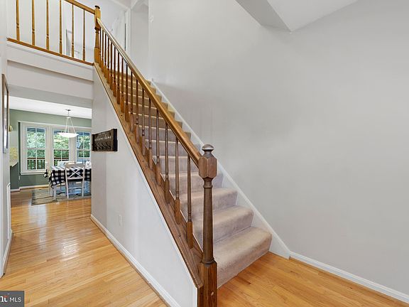 4th image of 9605 Woodedge Dr