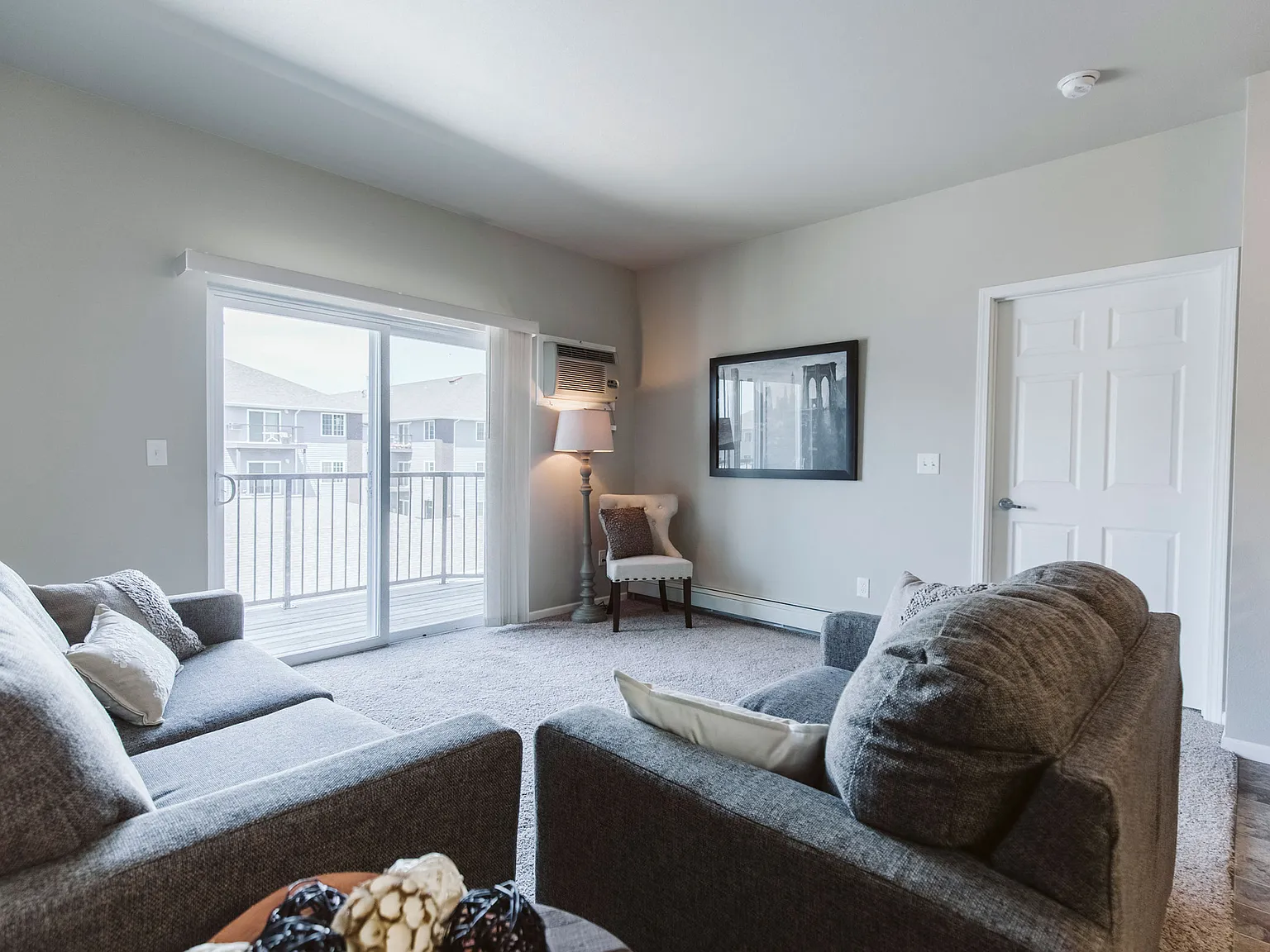 Diamond Bend Apartments — Photo 3