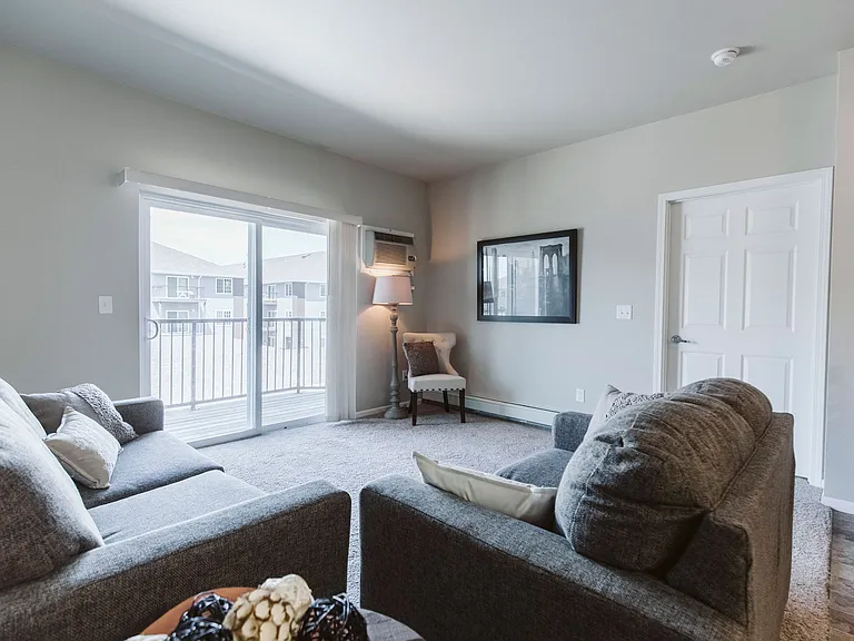 Diamond Bend Apartments — Photo 3