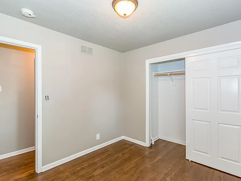 5800 N Belton Ave — Photo 17