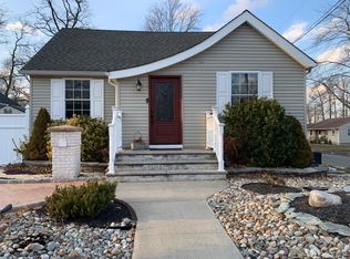 22 Anne St, South River, NJ 08882