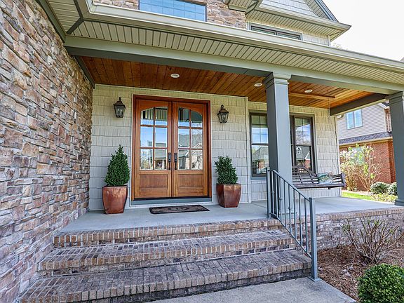 4th image of 3614 Niblick Ln